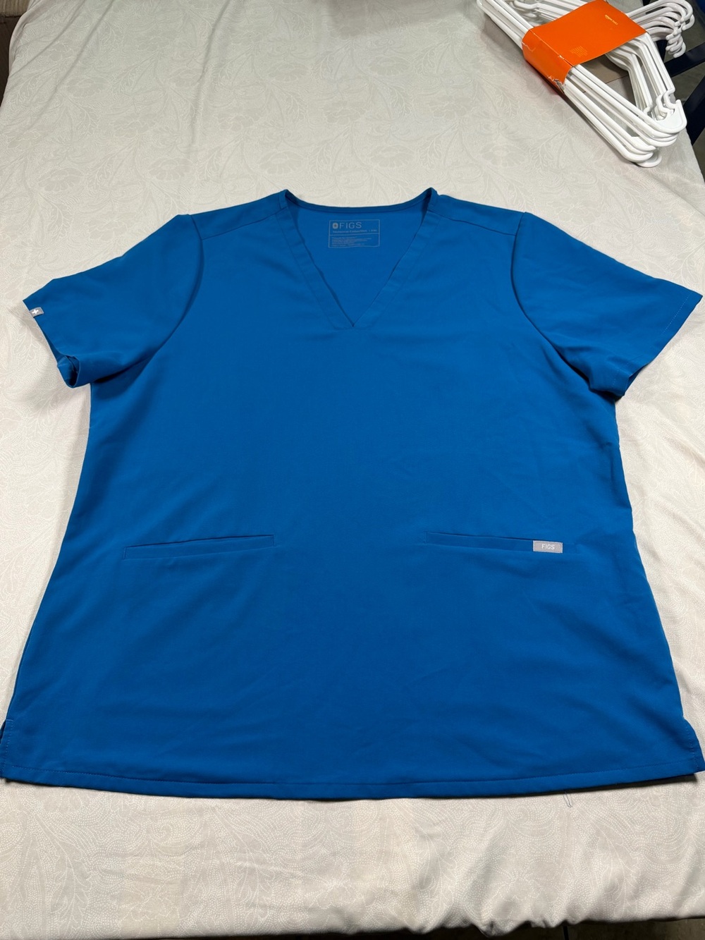 FIGS Technical Collection Women’s XXL Bright Blue V-Neck Scrub Top Medical Nurse